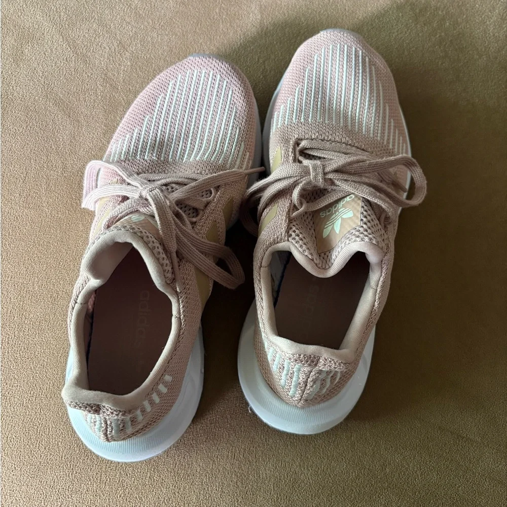 Adidas Women's Light Pink Sneakers - Picture 5 of 9